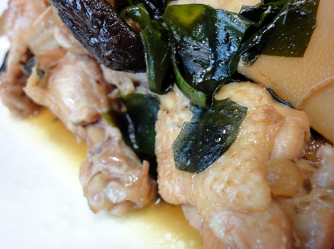 鳴門わかめと鶏肉のうま煮